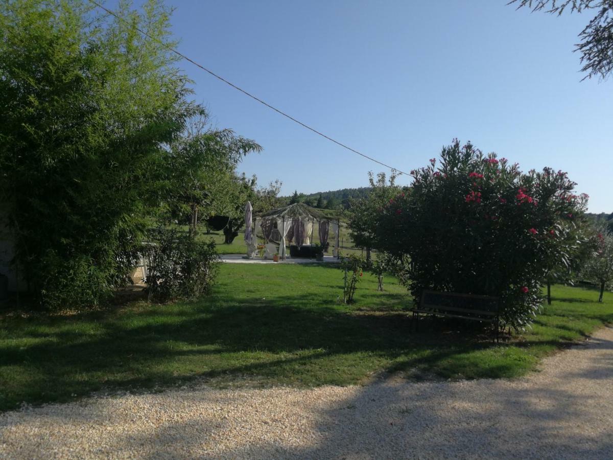 Mas Des Gardies Saint-Julien-de-Peyrolas Luaran gambar